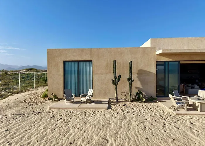 Beachfront 10 Guests